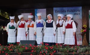 Zespół Folklorystyczny PIWONICEv
